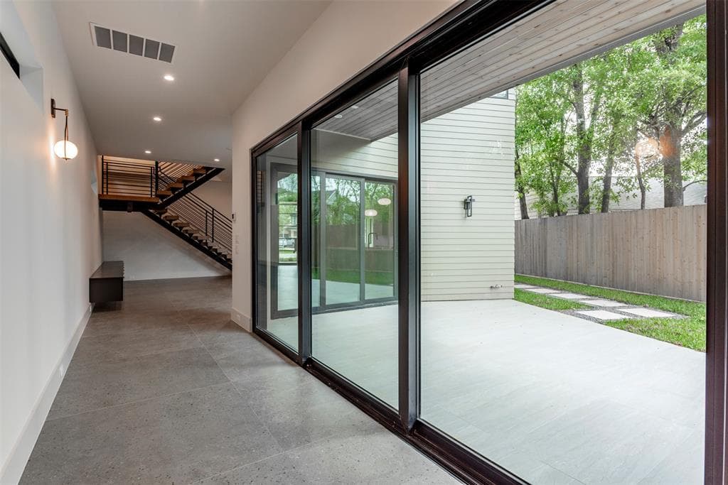 Contemporary 9